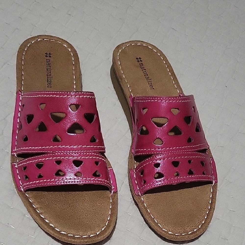 NWOB Naturalizer Pink Sandals Slip-On Perforated Design Size 8M